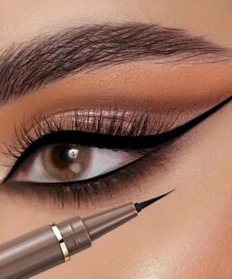 Precision Waterproof Liquid Eyeliner Pen